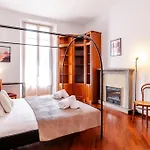 Luxury On The Center Of Apartment